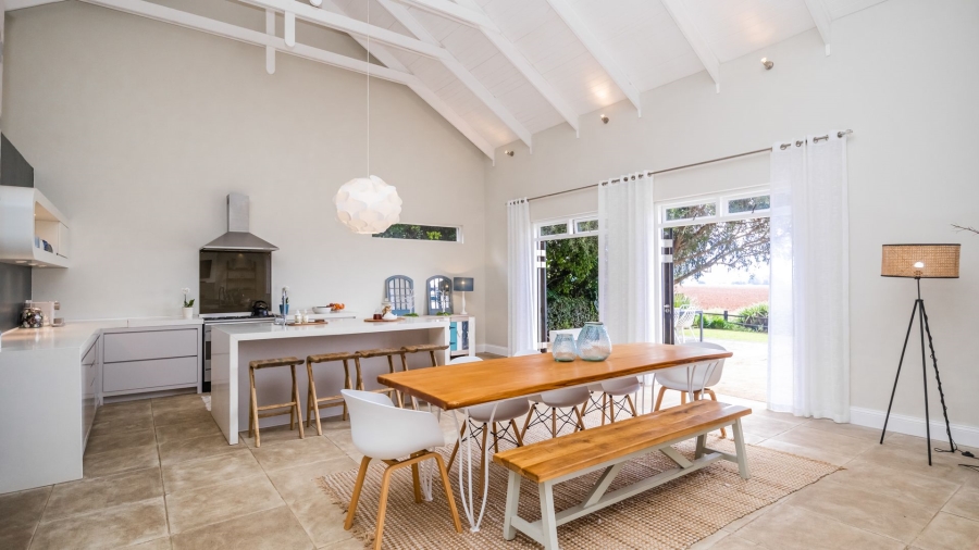 4 Bedroom Property for Sale in The Coves North West